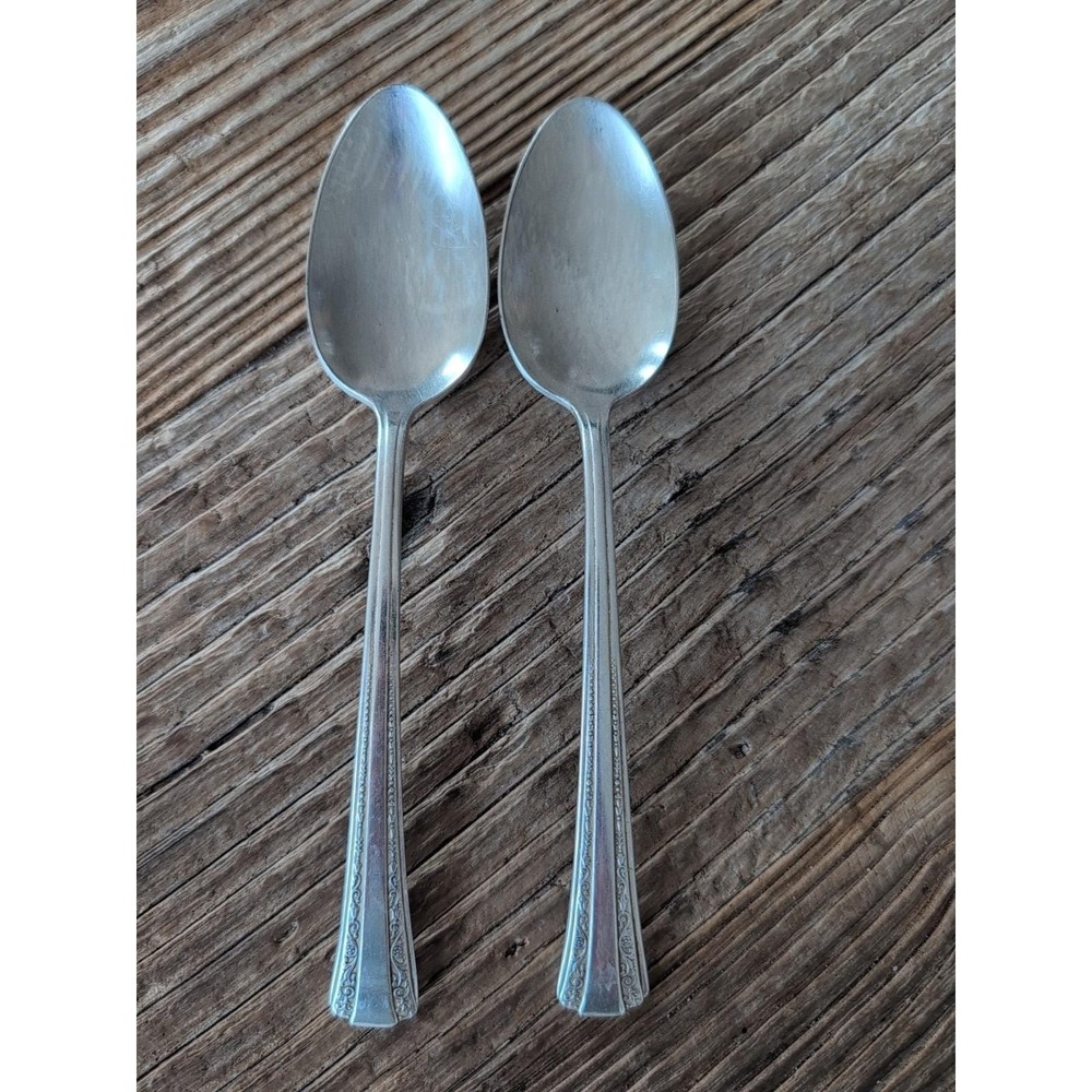 Rogers International Deluxe Silverplate Gracious Dinner Spoons 7.5" Set Of 2